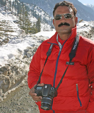 Razaq Vance DestinationPak Profile