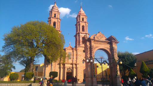 Jardín Principal, Calle Morelos, Zona Centro, 37900 San Luis de la Paz, Gto., México, Actividades recreativas | GTO