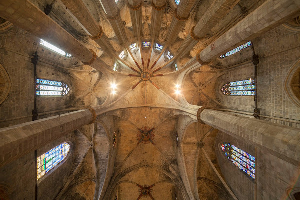 Basilica of Santa Maria del Mar, Plaça de Santa Maria, 1, 08003 Barcelona, Barcelona, Spain