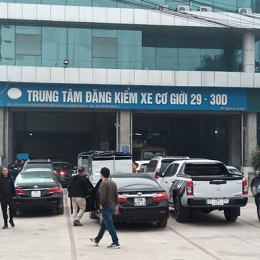 Hà Nội: Loạt trung tâm đăng kiểm đóng cửa, tài xế đổ dồn xếp hàng từ 3 giờ sáng - <a href=