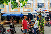 Babinsa Koramil 01/Bengkalis Lakukan peninjauan Prokes di Pasar Terubuk 