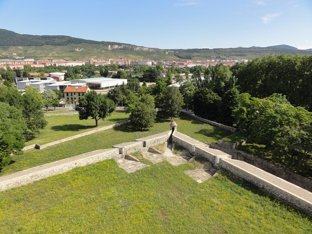 Navarra en 10 días. - Blogs de España - PAMPLONA DE DÍA – IRIBAS – SAN MIGUEL DE ARALAR – ESTELLA DE NOCHE (8)