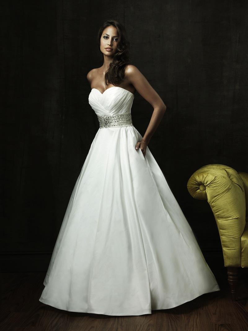 Wedding dresses with pockets: