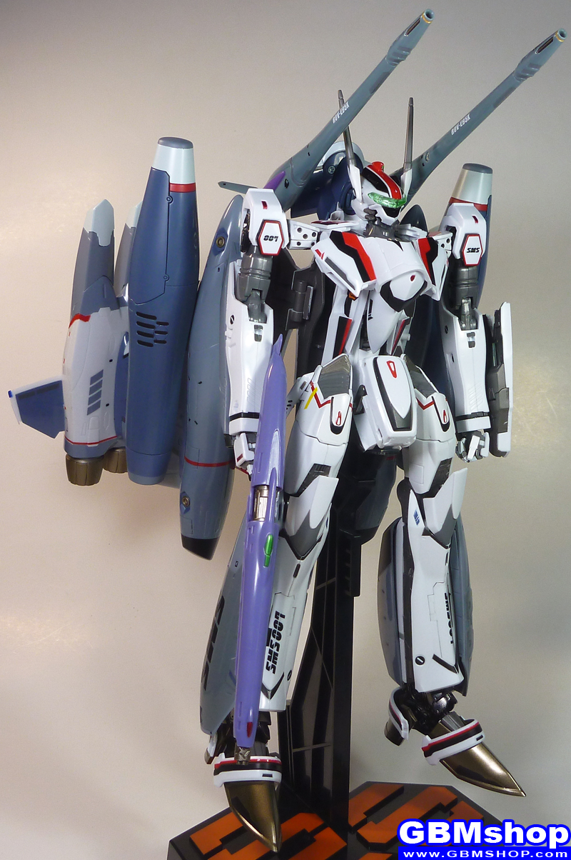 Macross Frontier VF-25F Renewal Version Tornado pack Outer-Space Use Battroid Mode