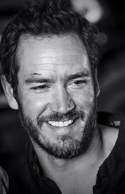 Mark Paul Gosselaar Profile Dp Pics