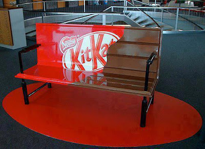 Faça uma pausa... num banco Kit-Kat!