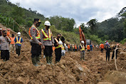 Tiga Pilar Sumut Tinjau Lokasi Bencana Longsor di Tapanuli Selatan