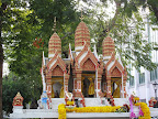 geisterhaus bei der universität bangkok