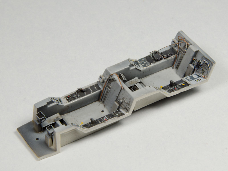 F/A 18B Hornet 1/48e Hasegawa up du 21.05.15 F-A18B-9