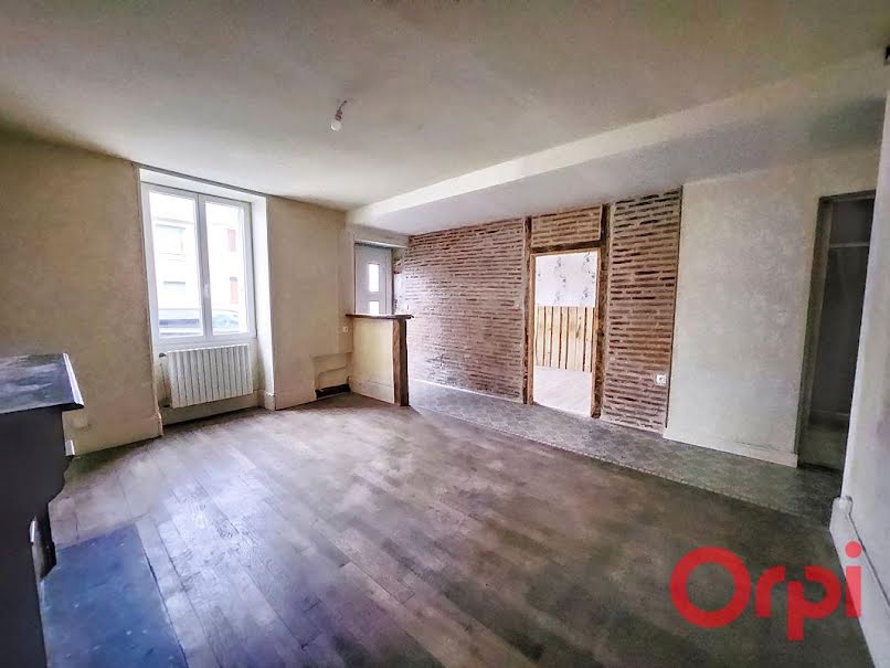 Vente maison 4 pièces 80 m² à Saint-Amand-Montrond (18200), 87 200 €