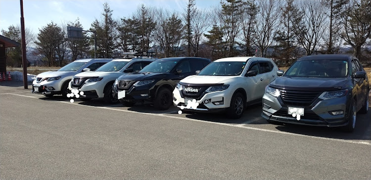 エクストレイルの32オフ会・山奥の雪解けは遅いに関するカスタム事例の投稿画像1枚目