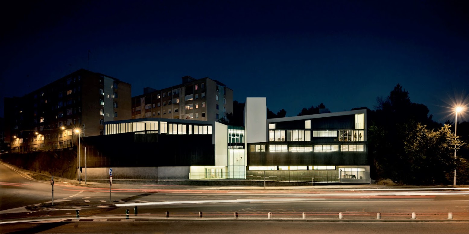 Carrer de l&#39;Atletisme, 12-18, 08191 Rubí, Barcellona, Spagna: [EL PINAR COMMUNITY CENTER BY ROLDÁN + BERENGUÉ]