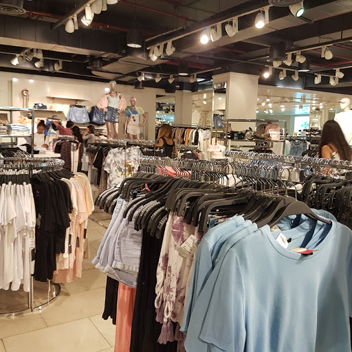 Forever 21, DLF Place Anchor-F 1st Floor GF-A4 District Centre, Saket Rd, Press Enclave, Saket, Delhi 110017, India, Work_Clothes_Shop, state DL