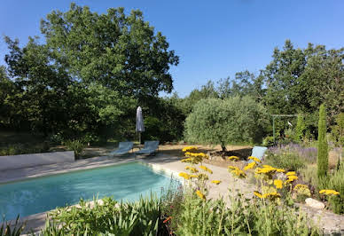 Maison avec piscine et terrasse 18