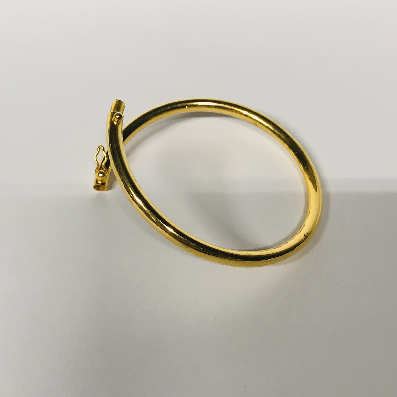 18K Gold Bangle