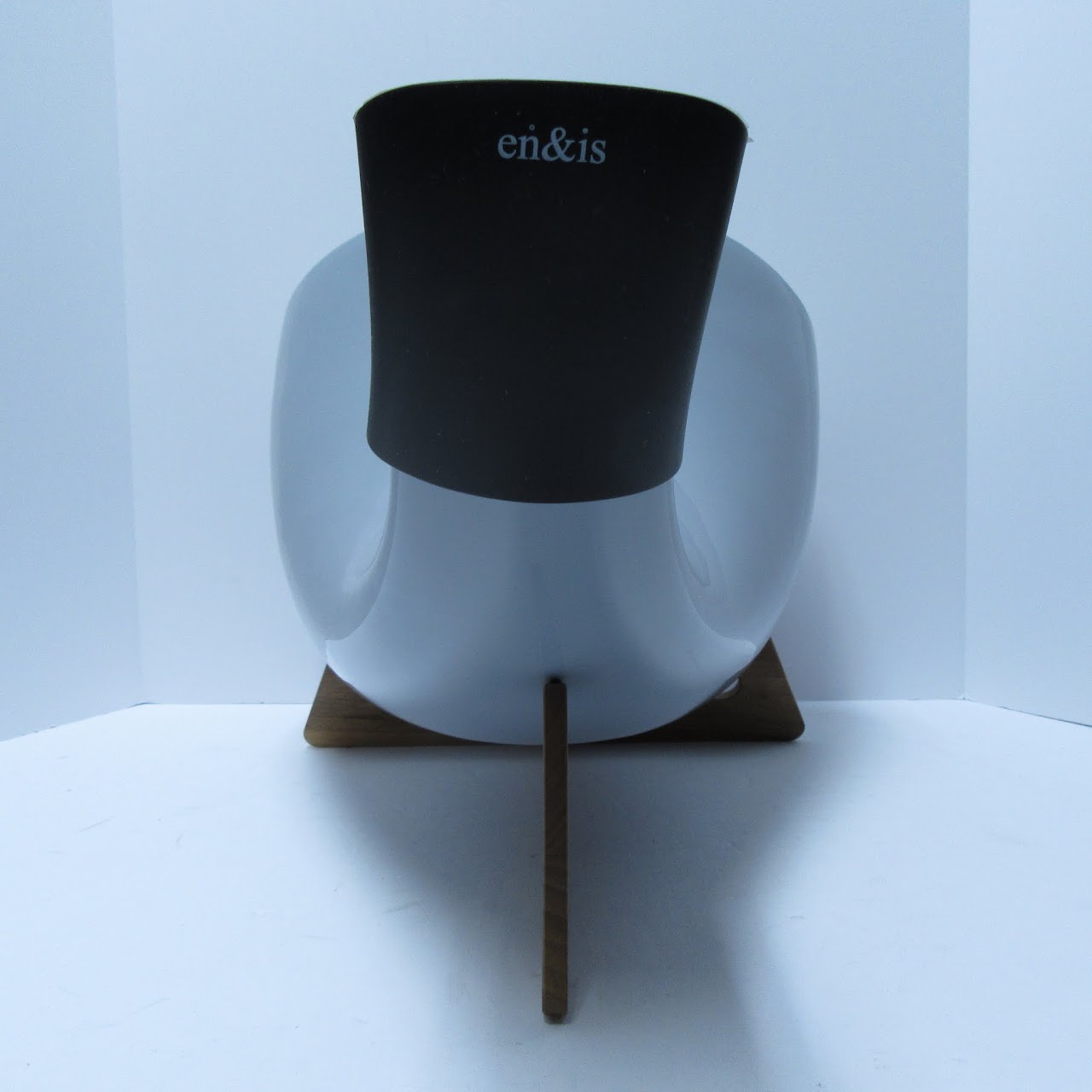 Megaphone by en&is Design