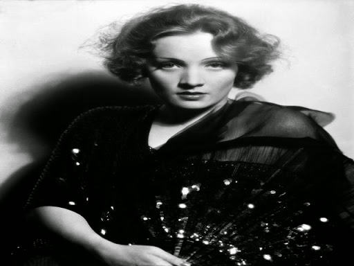 Llega a Getafe la muestra fotográfica ‘Mujeres Modelo, mujeres de moda. 1850-1940’ que plasma la belleza y el glamour de actrices como Carole Lombard, Louise Brooks o Marlene Dietrich