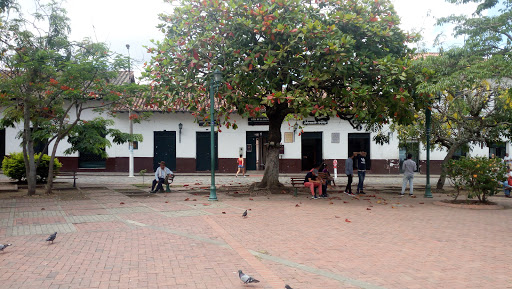 Casa de la Cultura Guaduas - Punto De Referencia Histórico