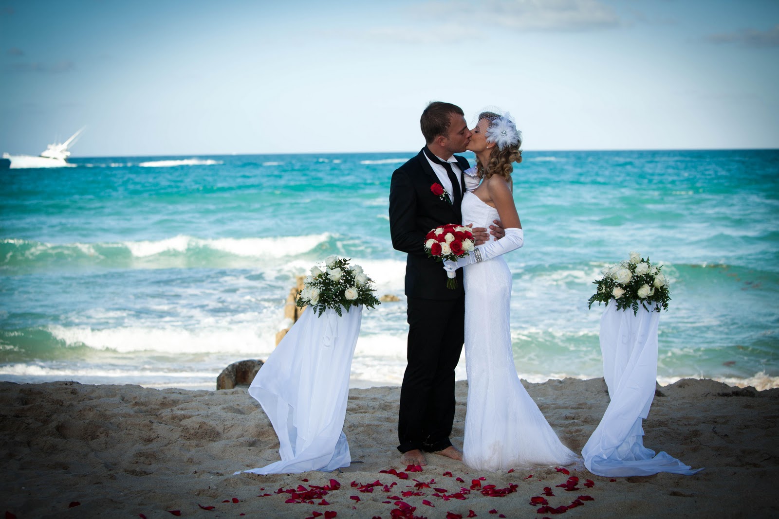 red and white rose wedding