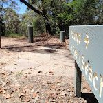 Warrah lookout intersection (219335)