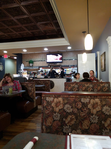 Restaurant «Avia Family Dining», reviews and photos, 111 S Saginaw St, Holly, MI 48442, USA