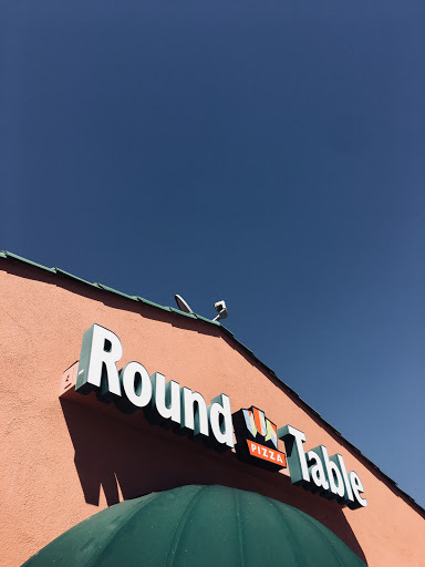 Pizza Restaurant «Round Table Pizza», reviews and photos, 4007 E Ocean Blvd, Long Beach, CA 90803, USA