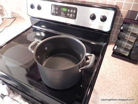 Tuesday Tip  Boil your stinky kitchen washcloths - The Frugal Girl