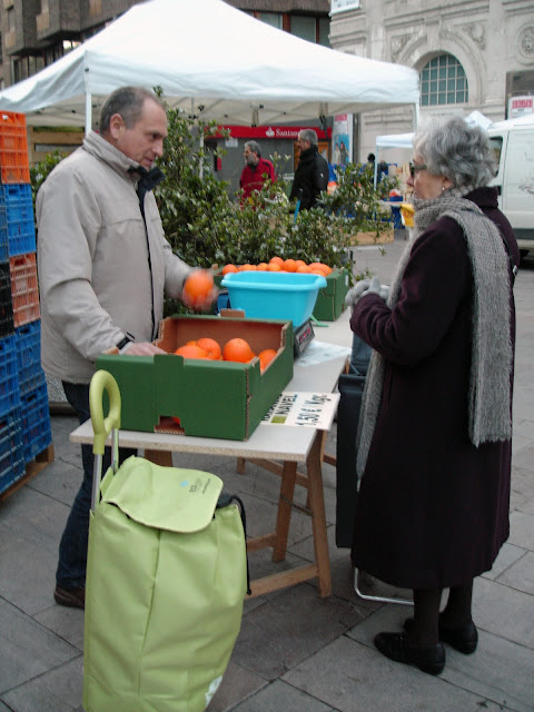 Продажный день.