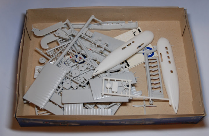 [Maquette] Vickers Vimy commercial Boite2