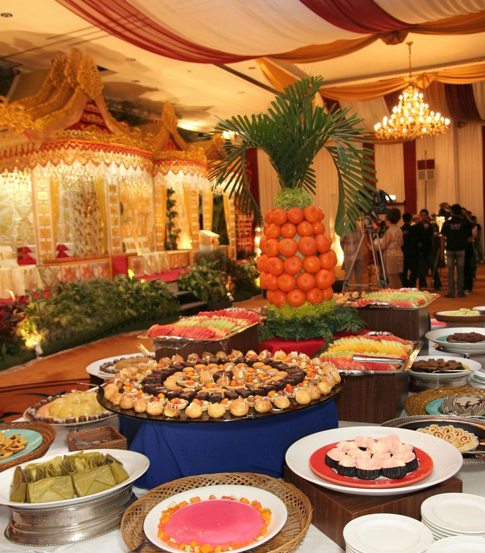 Indian wedding feasts are as