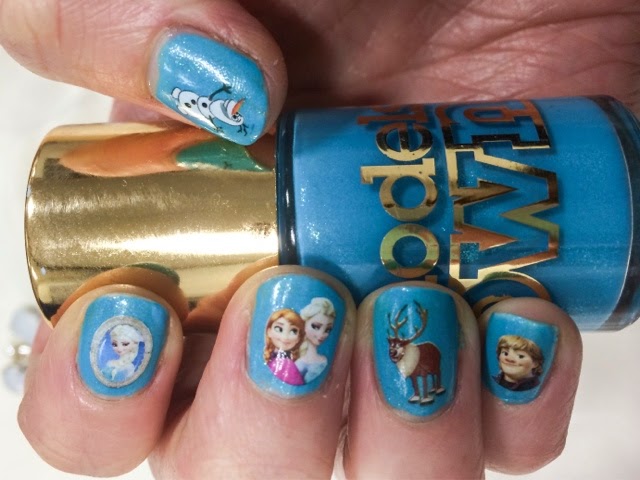 Frozen nails with Elsa, Anna, Olaf, and Sven | Frozen nail art, Nail art  disney, Disney nails