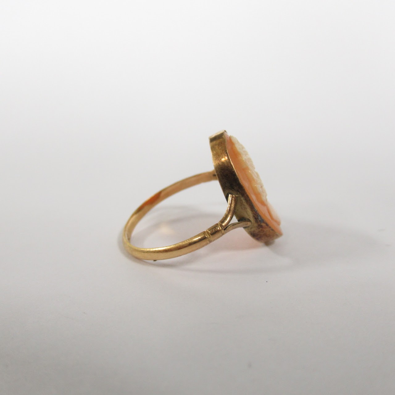 18K Gold Cameo Ring