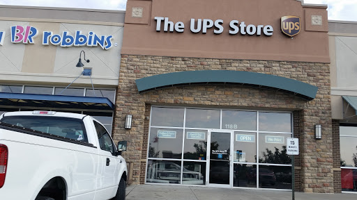 Shipping and Mailing Service «The UPS Store», reviews and photos, 118 N Conistor Lane b, Liberty, MO 64068, USA