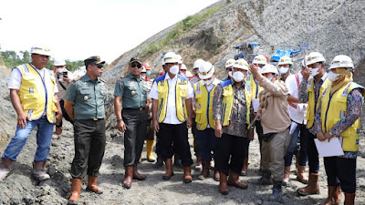 Pangdam IM Ikut Dampingi Menteri PUPR Meninjau Sebuah Bendungan di Kabupaten Pidie