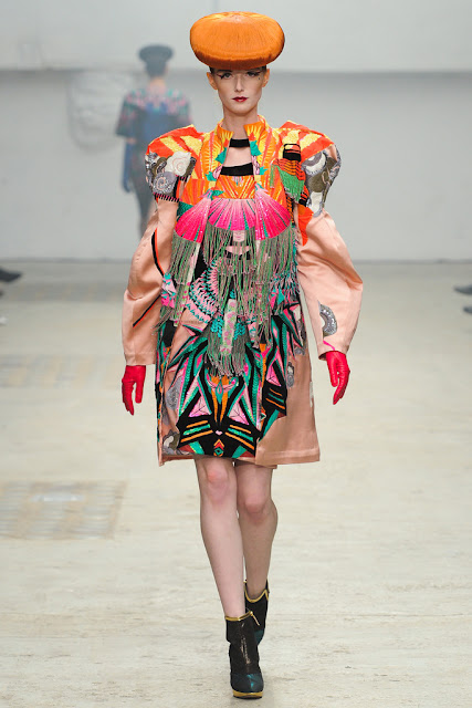 What's up! trouvaillesdujour: Paris Fashion Week: Manish Arora Fall ...