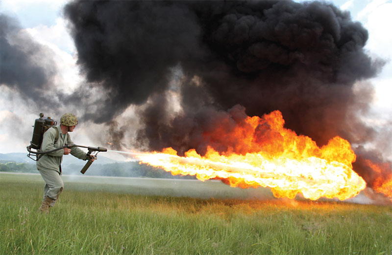 파일:external/www.militaryfactory.com/m2-flamethrower_2.jpg