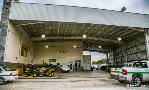 JOHN DEERE Dimasur, Coatzacoalcos o Heroe de Nacozari, Zona Centro, 24000 Campeche, Camp., México, Proveedor de maquinaria de construcción | CAMP