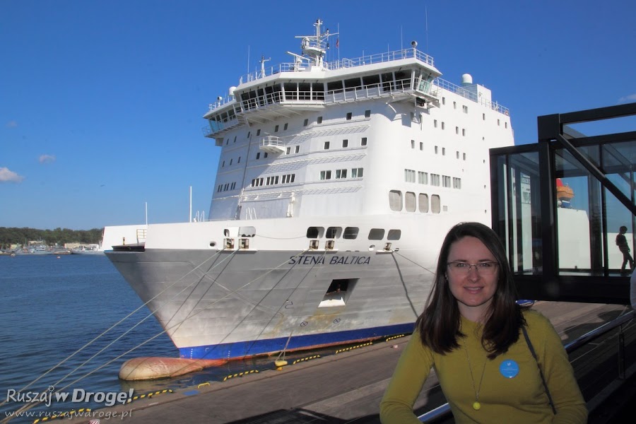 Stena Baltica przed Muzeum Emigracji w Gdyni