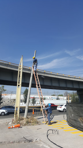 Cristakar Cuautitlan, Km 33.5, Autopista México-Querétaro, Ejidal San Isidro, 54730 Cuautitlán Izcalli, Méx., México, Mantenimiento y reparación de vehículos | EDOMEX