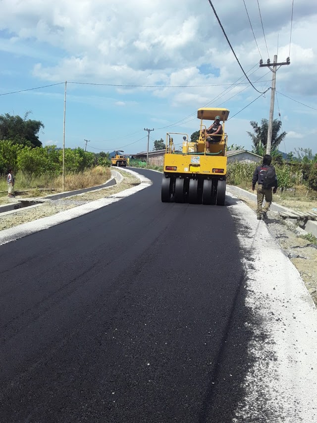 Pengaspalan di Ruas Jalan Pangalbuan Menuju Negeri Dolok,  Warga Masyarakat Terhambat Berjam - jam