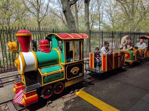 Park «Forest Park Carousel», reviews and photos, Forest Park Dr, Woodhaven, NY 11421, USA