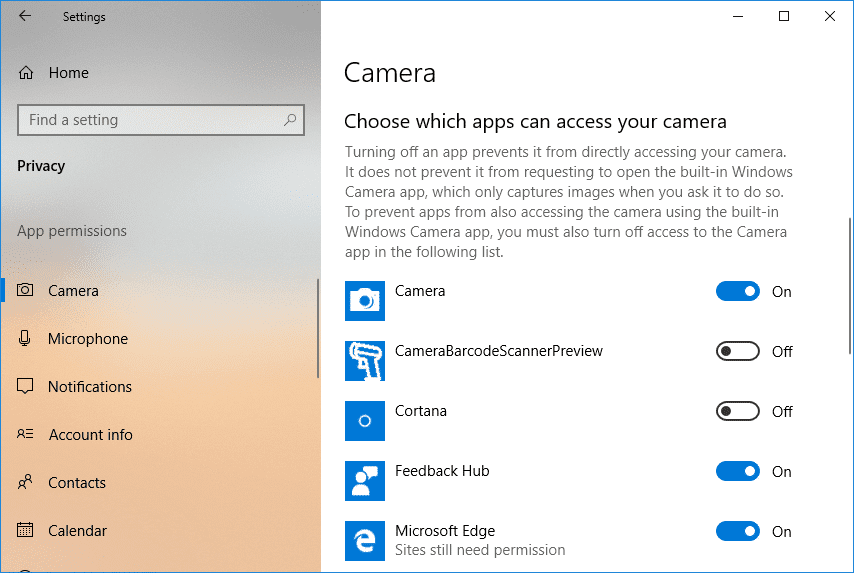 ภายใต้ เลือกแอปที่สามารถใช้กล้องของคุณได้ ให้ปิดการสลับสำหรับแอปที่คุณต้องการปฏิเสธการเข้าถึงกล้อง