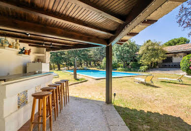 Maison avec piscine et terrasse 4