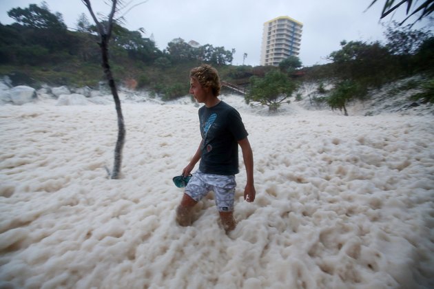 La espuma marina inunda la costa australiana