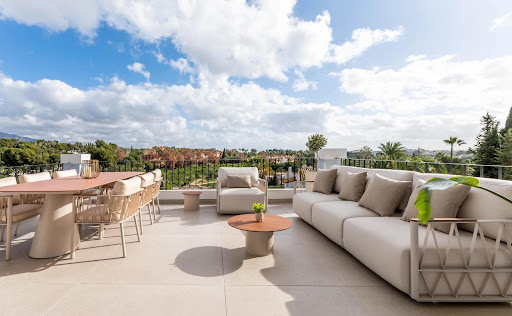Apartment with terrace and pool 3