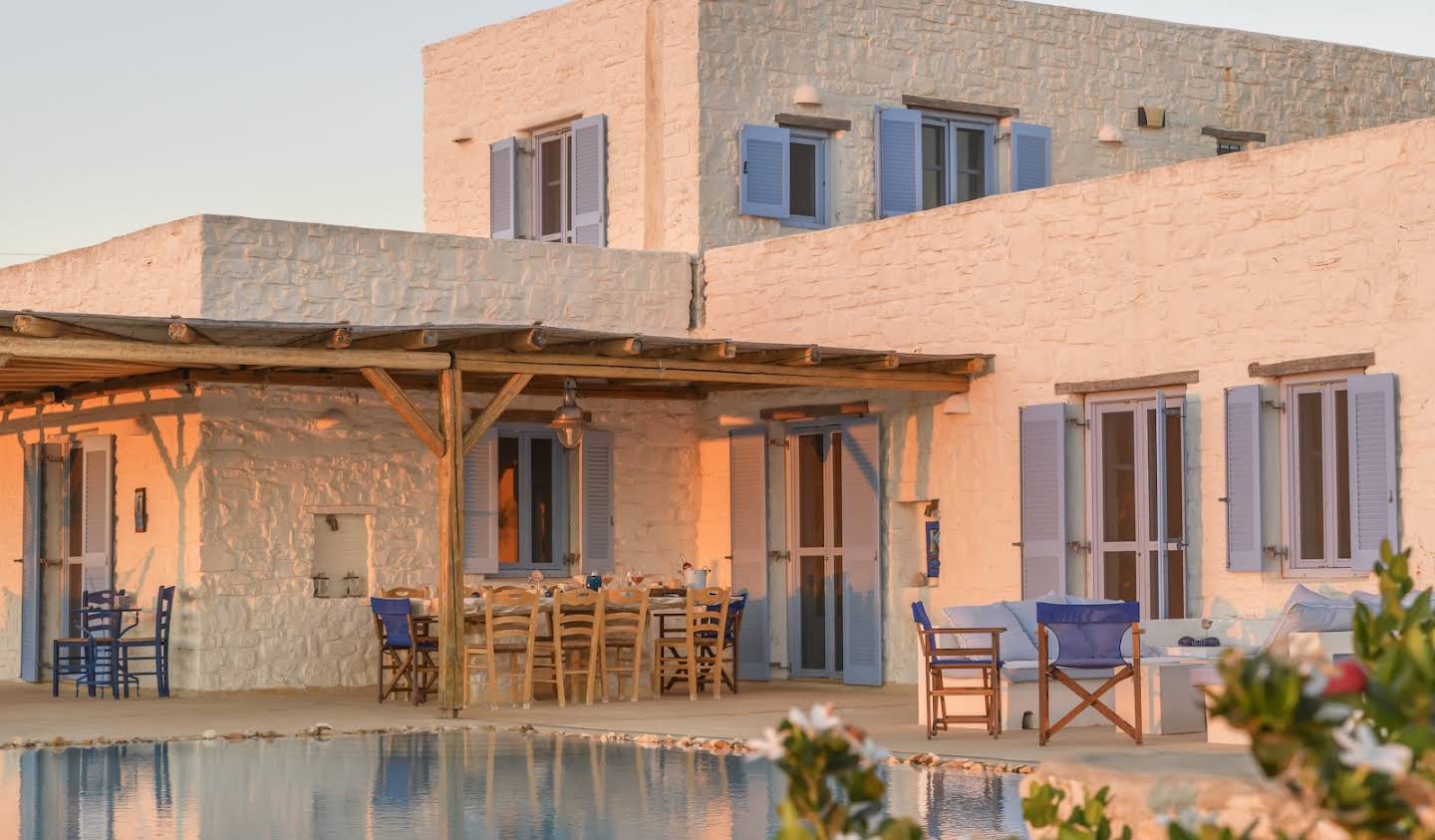 Villa with pool and garden Paros