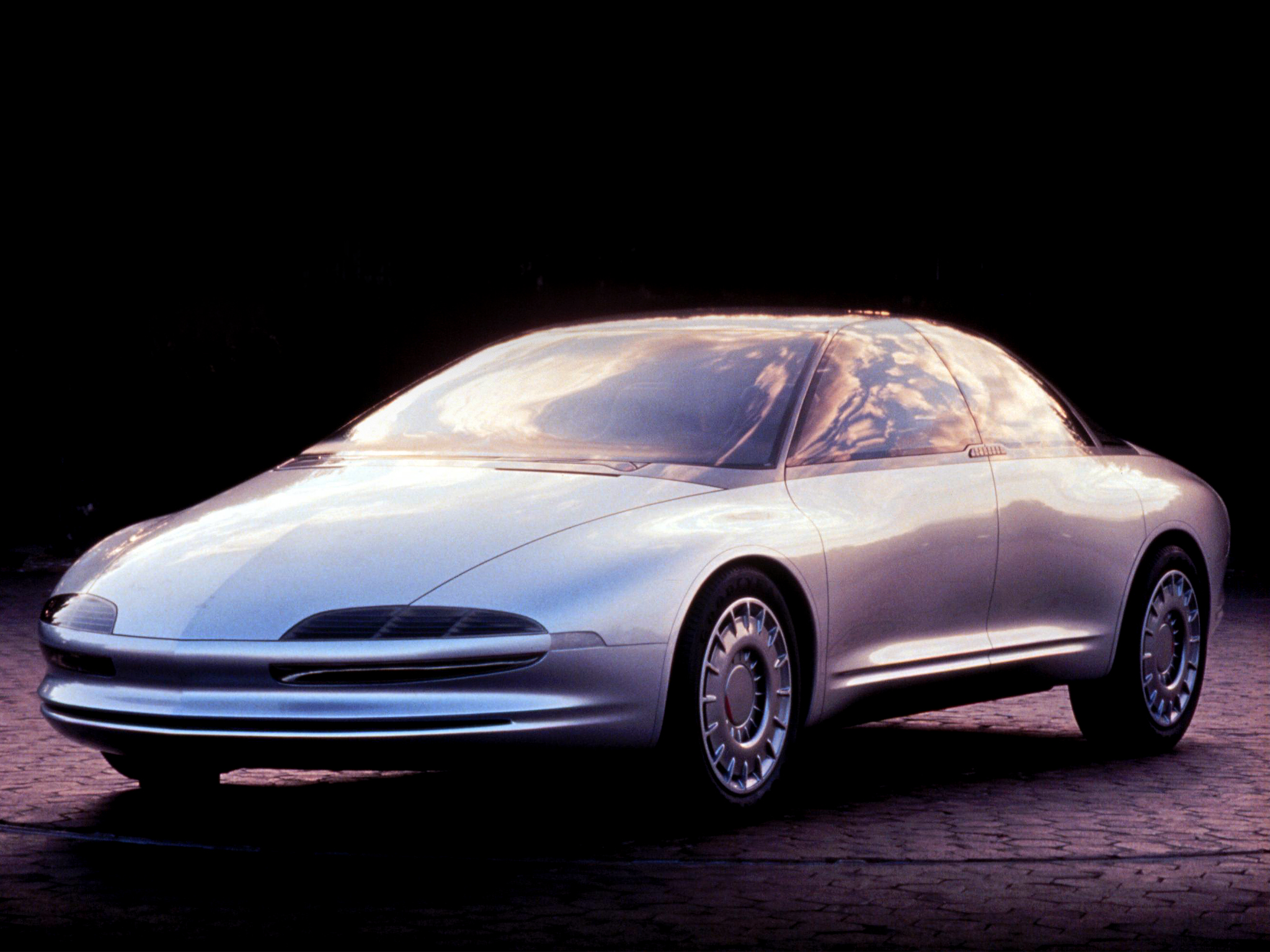 파일:external/i.wheelsage.org/oldsmobile_tube_car_concept_1.jpg