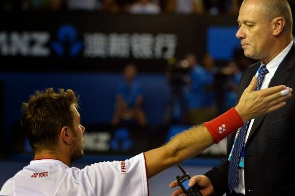  Wawrinka argued with the chair umpire about why he wasn't told what Nadal's injury was, as the crowd became restless with the Spaniard's seven-minute absence off the court.