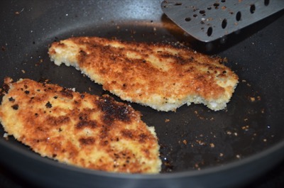 Chicken Parmesan in skillet 400