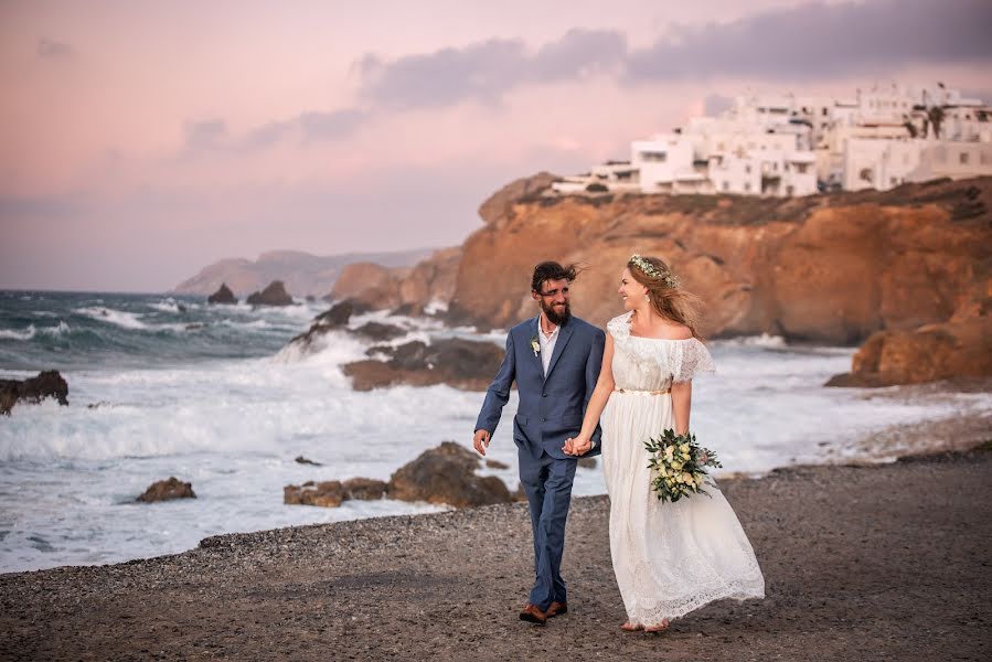 Fotografo di matrimoni Valentina Gagarina (valentinag). Foto del 10 dicembre 2019